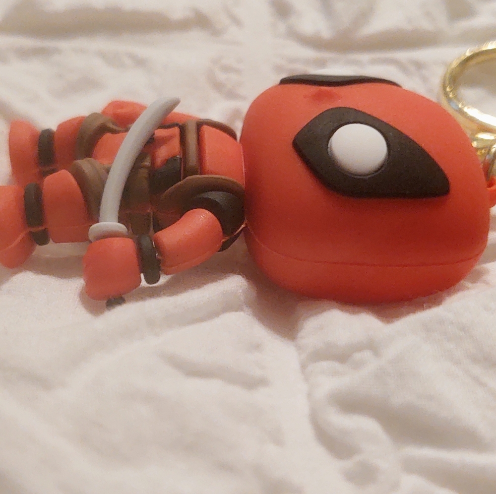 Deadpool Keychain - Picture 7 of 7
